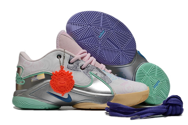 LeBron James Shoes 22-04